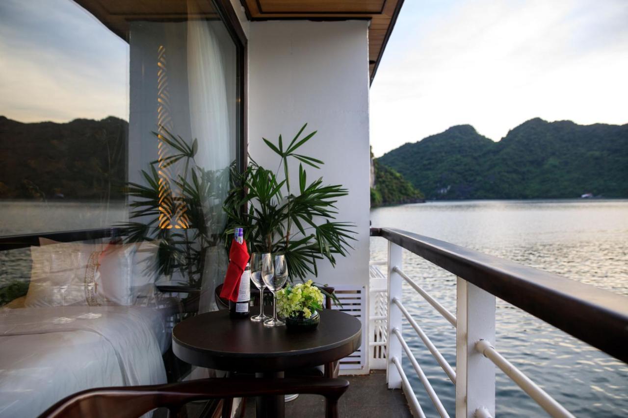V'Spirit Cruise Hotel Hạ Long Ngoại thất bức ảnh