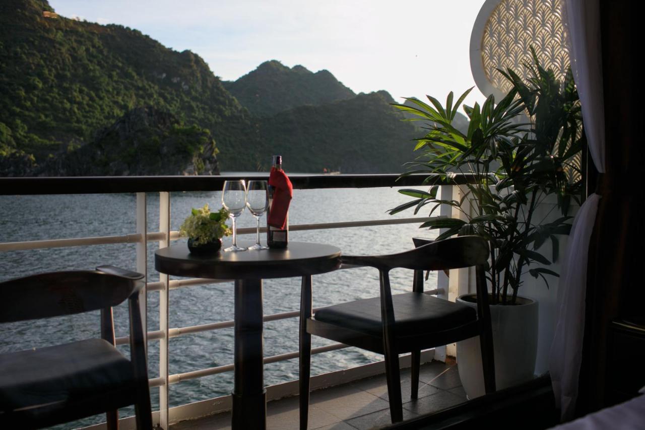 V'Spirit Cruise Hotel Hạ Long Ngoại thất bức ảnh