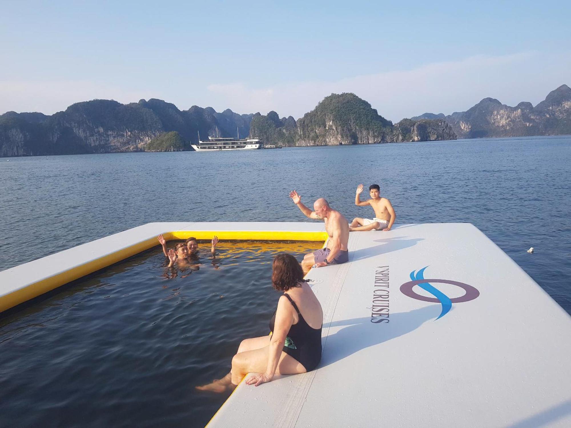 V'Spirit Cruise Hotel Hạ Long Ngoại thất bức ảnh